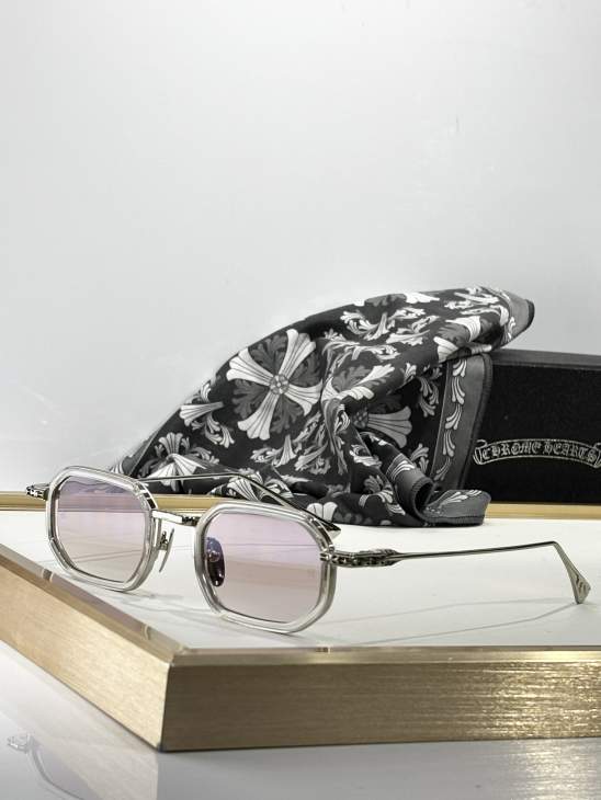 Picture of Chrome Hearts Sunglasses _SKUfw73653702fw